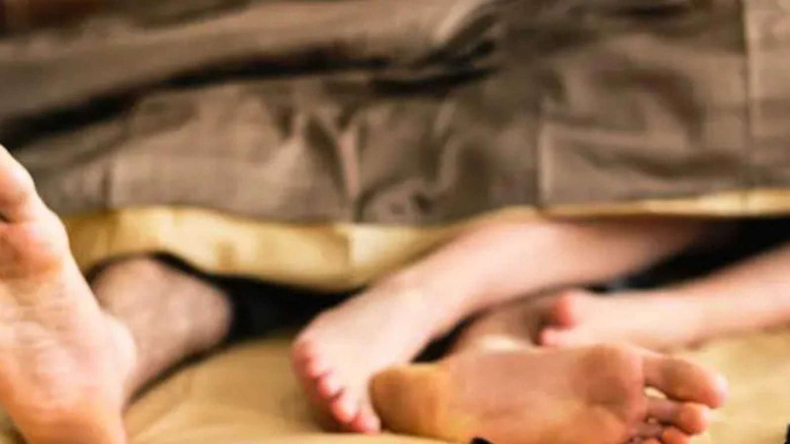 5 Posisi Seks Saat Menggunakan Kondom, Tetap Terasa Nyaman dan Menyenangkan